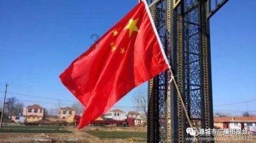 达斡尔族走上哈尔滨中央大街